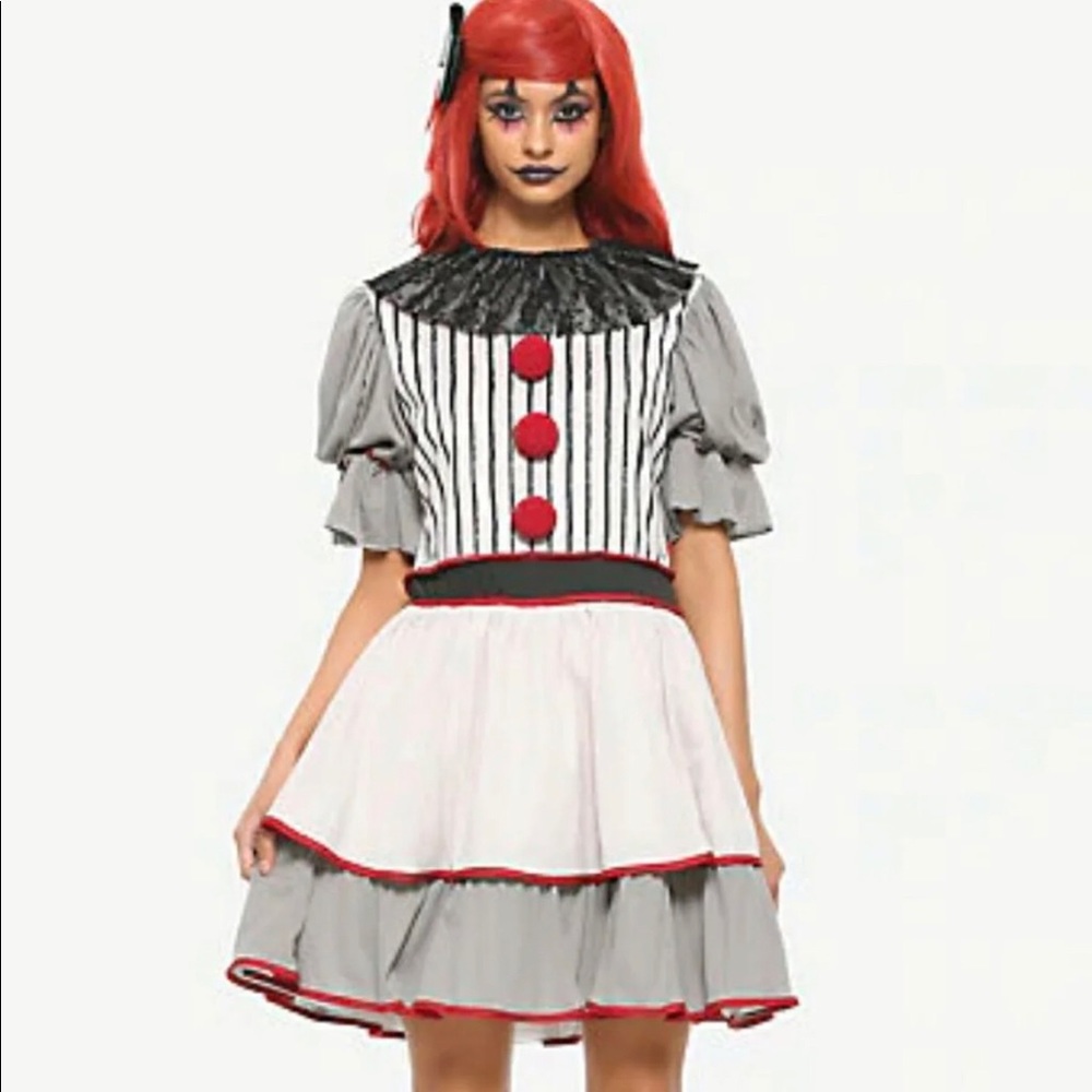 Hot Topic Creepy Clown Pennywise Halloween Costume